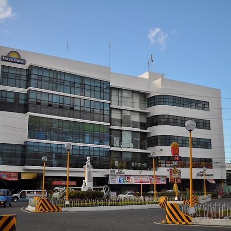 Days Hotel By Wyndham Iloilo Ngoại thất bức ảnh
