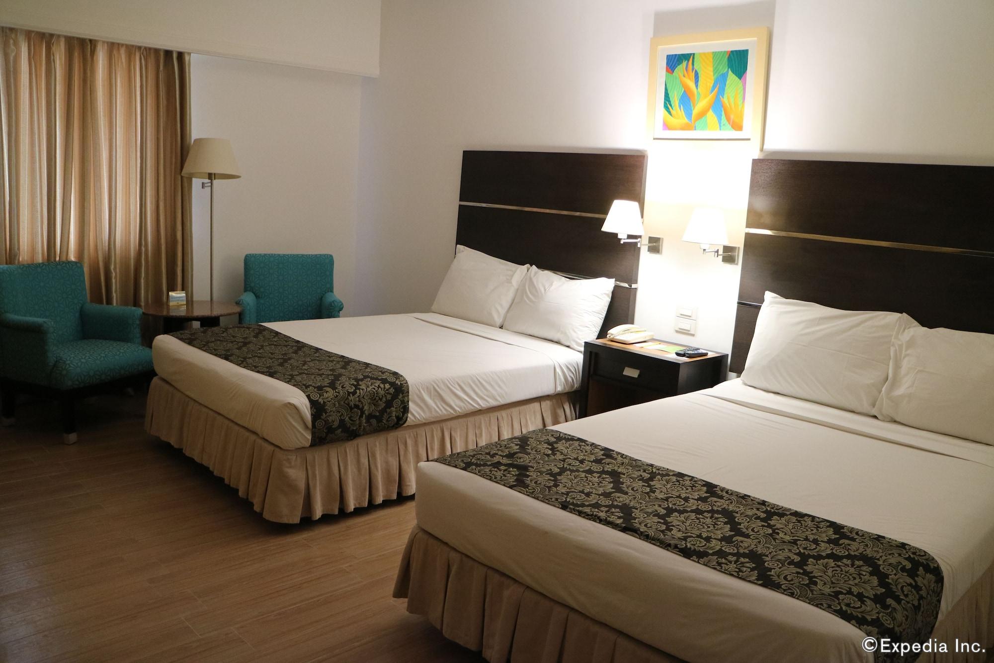 Days Hotel By Wyndham Iloilo Ngoại thất bức ảnh