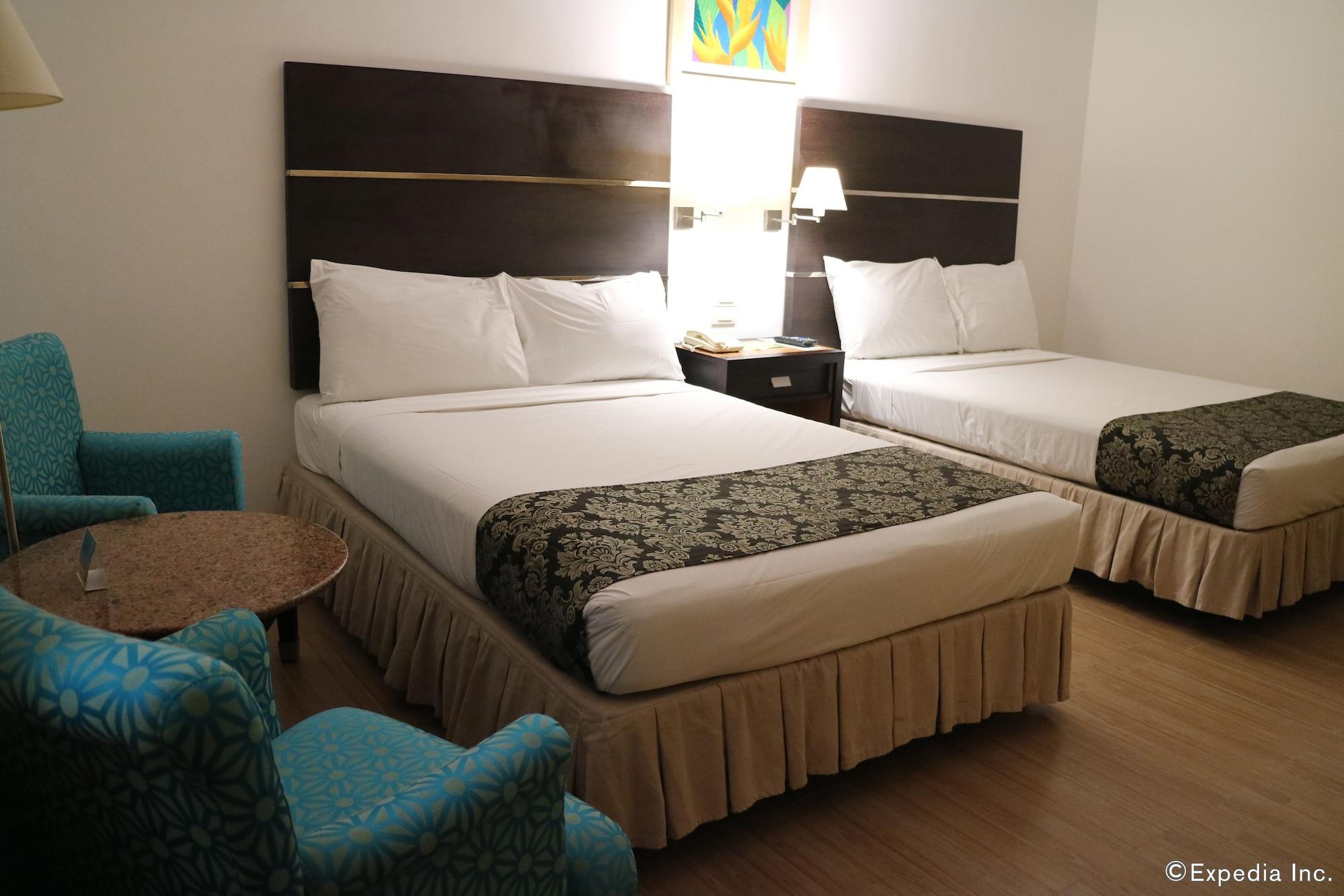 Days Hotel By Wyndham Iloilo Ngoại thất bức ảnh