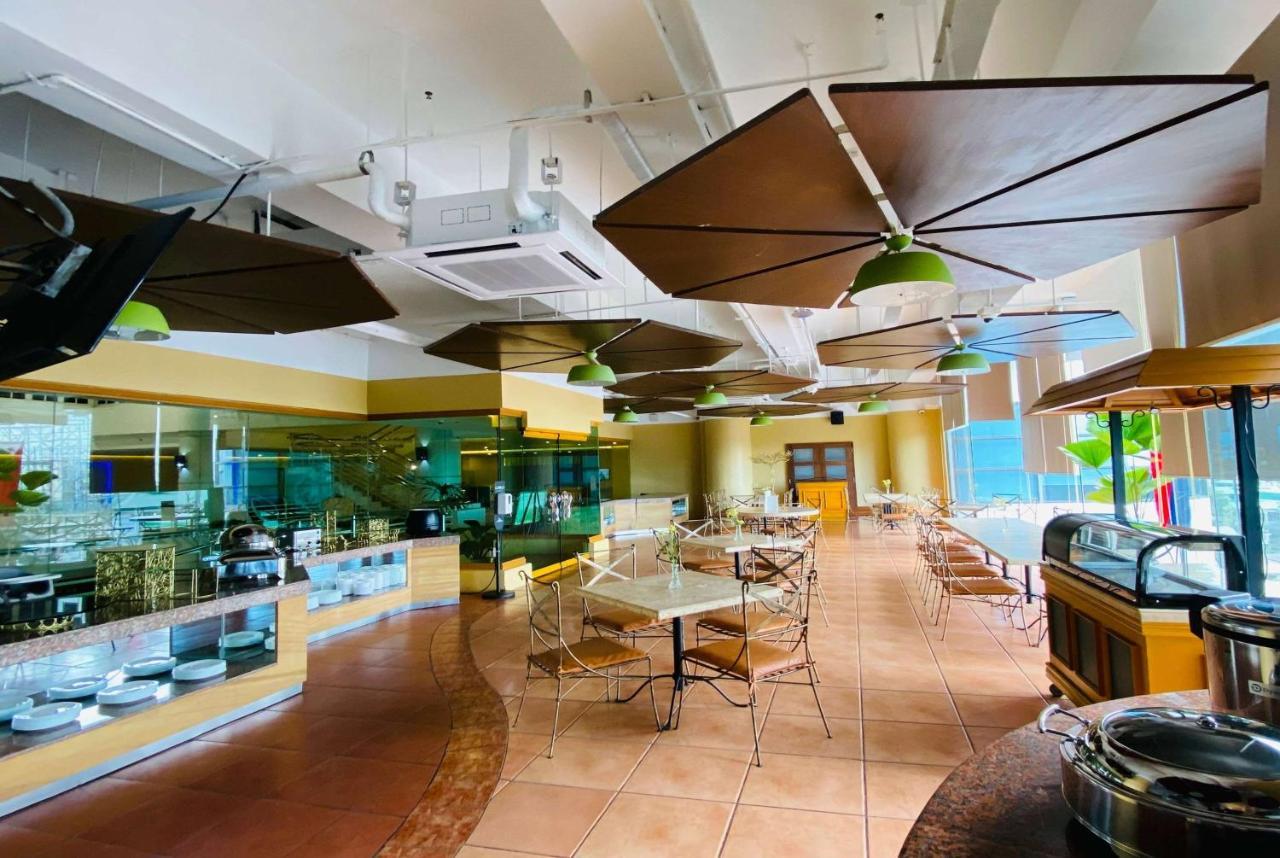 Days Hotel By Wyndham Iloilo Ngoại thất bức ảnh